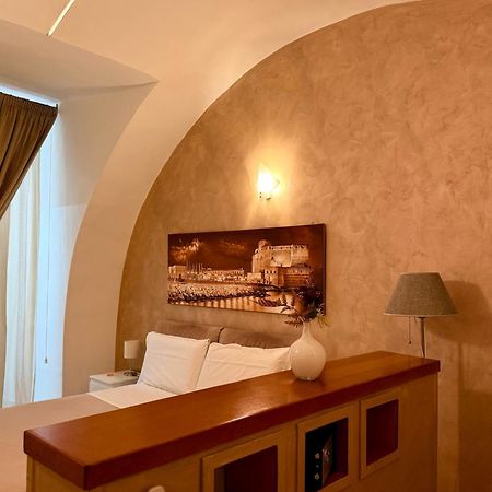 Chiaia Suites Неаполь Экстерьер фото