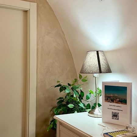 Chiaia Suites Неаполь Экстерьер фото
