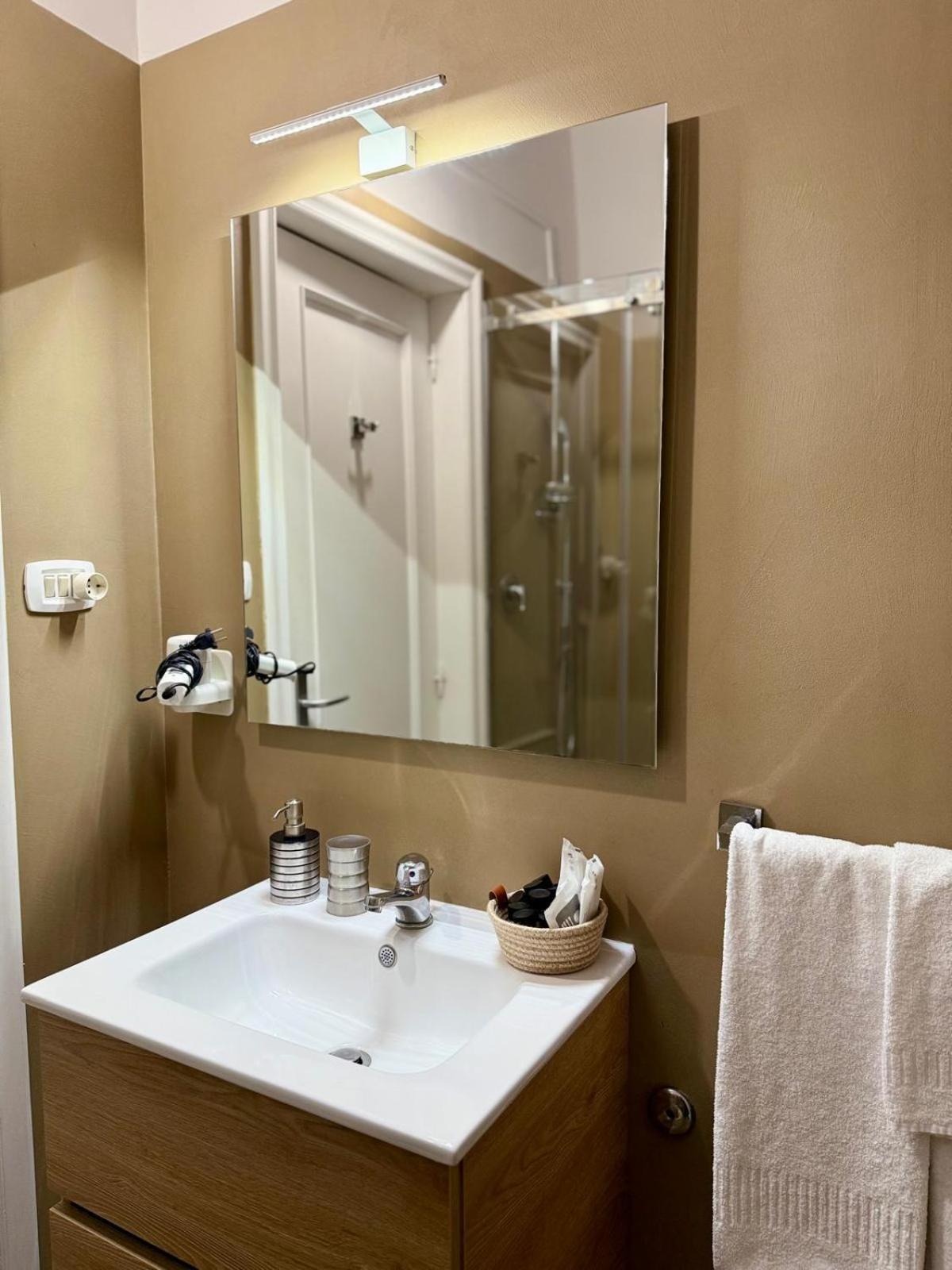 Chiaia Suites Неаполь Экстерьер фото
