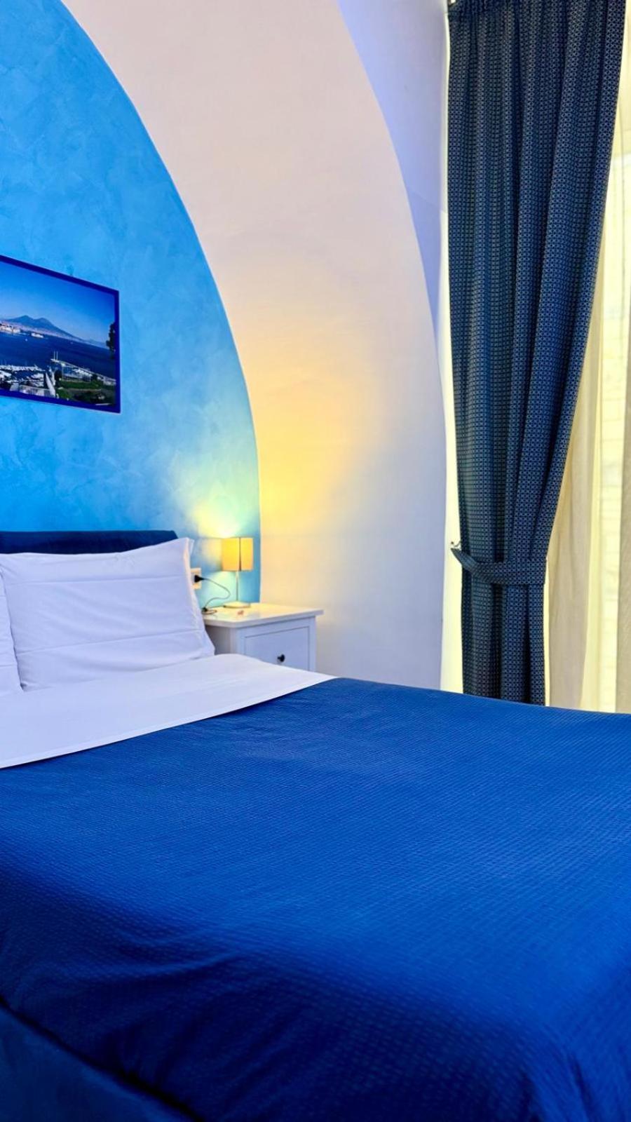 Chiaia Suites Неаполь Экстерьер фото